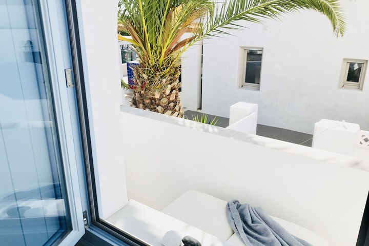 Terrace/Patio 32 of 61