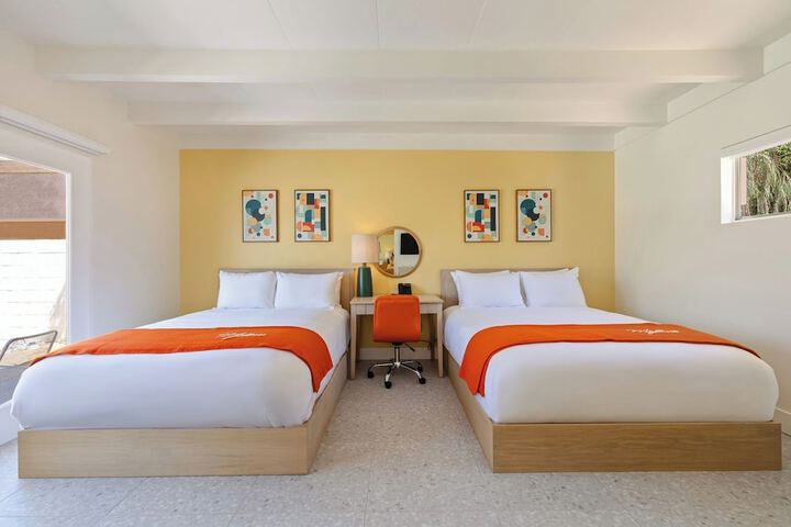 Room 30 of 87