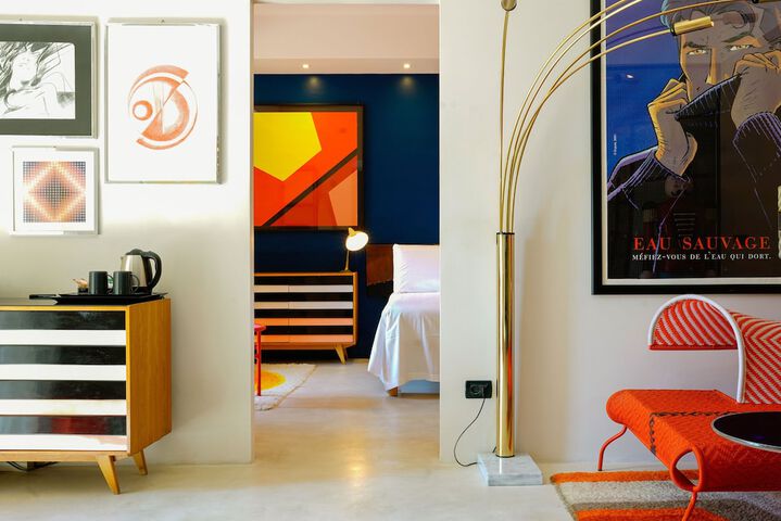 Room 9 of 31