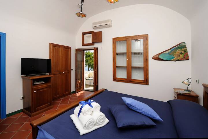 Room 15 of 94