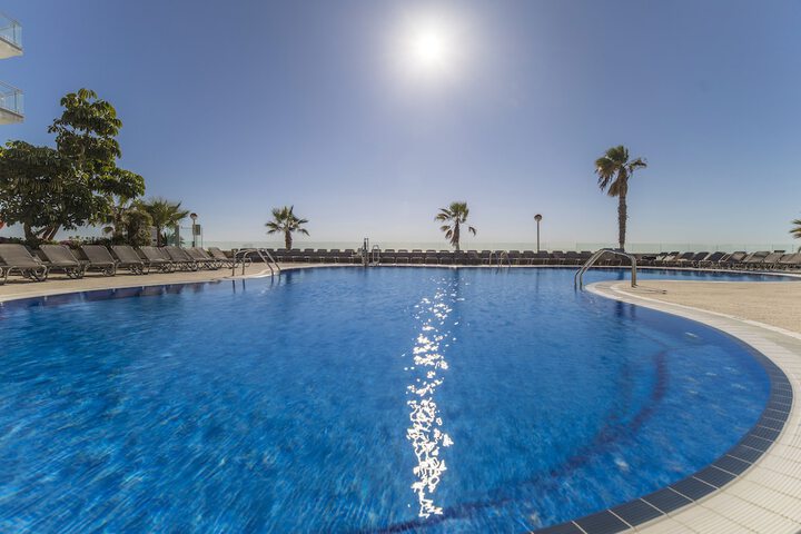 Pool 64 of 153