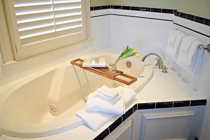 Hot Tub 149 of 227