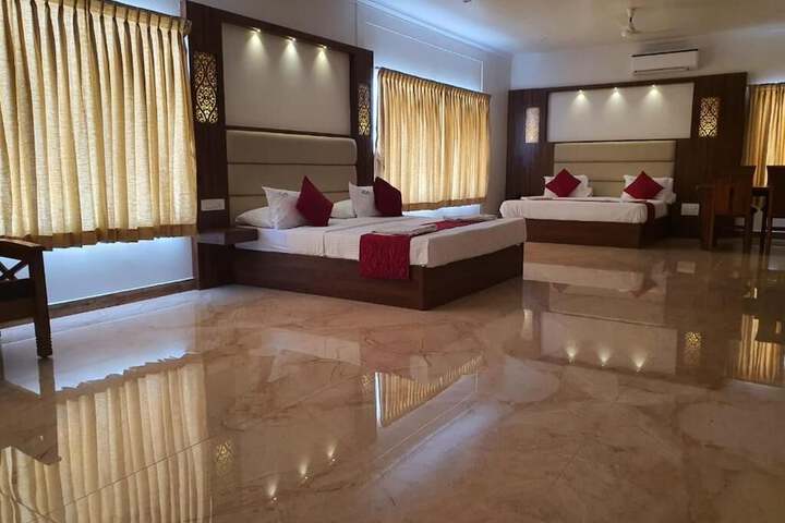 Room 8 of 21