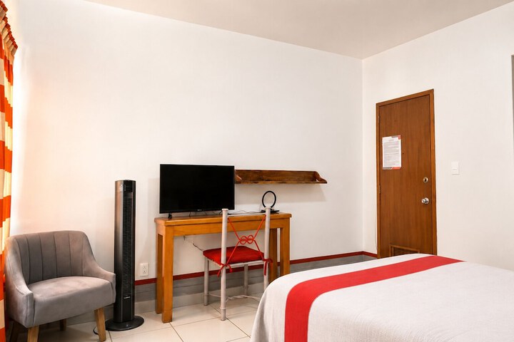 Room 46 of 103