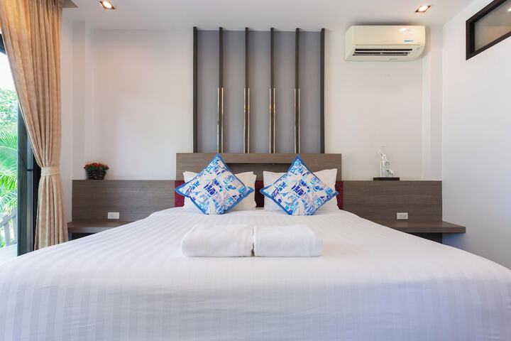 Room 30 of 209