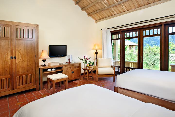 Room 5 of 48