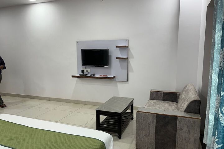 Room 18 of 26