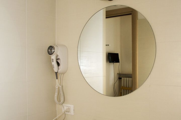 Room 3 of 23