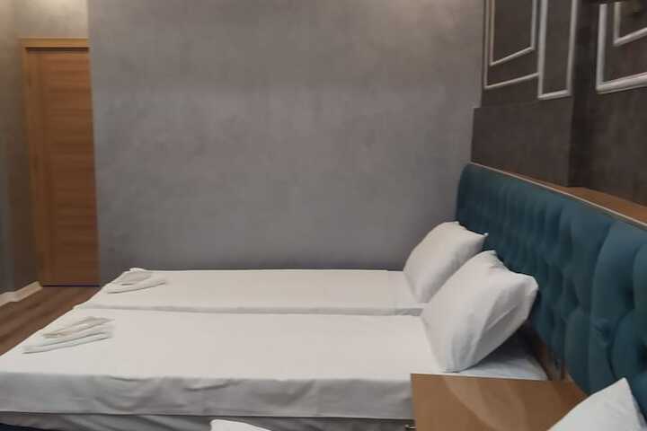Room 34 of 111