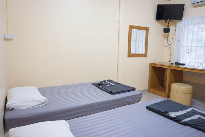 Room 17 of 44