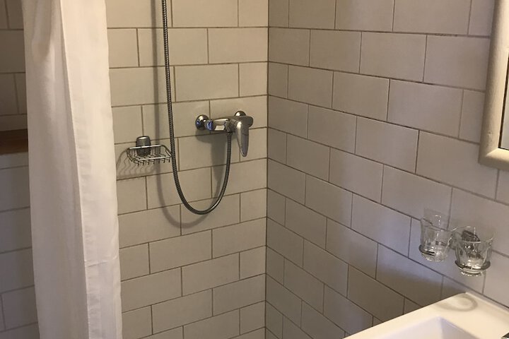 Room 48 of 98