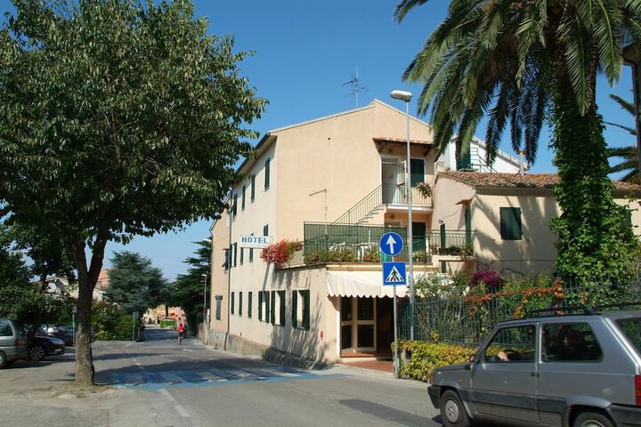 Hotel 58 of 59