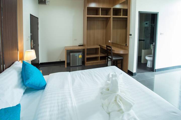 Room 13 of 50