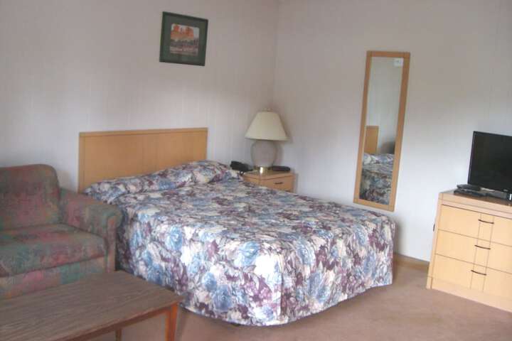 Room 3 of 42