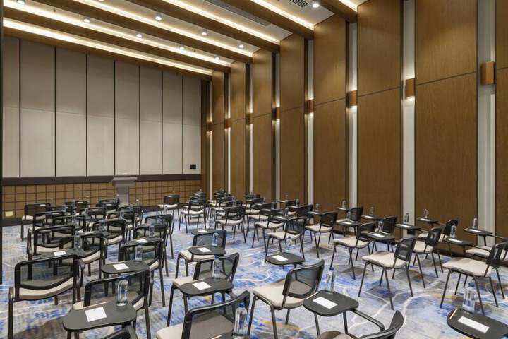 Meeting 639 of 888