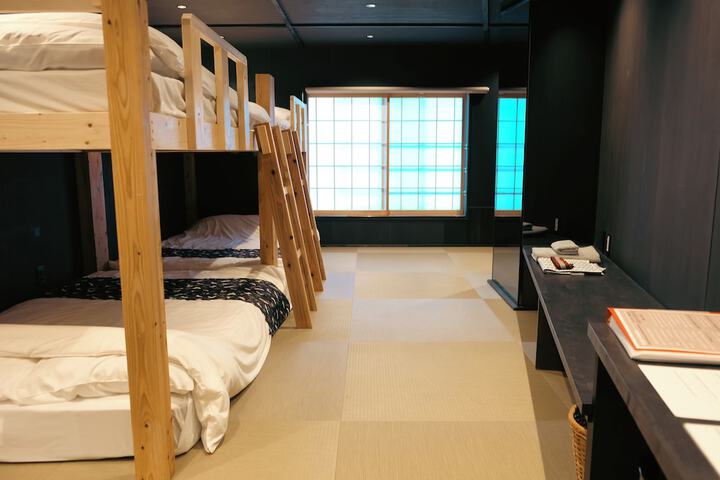 Room 79 of 146