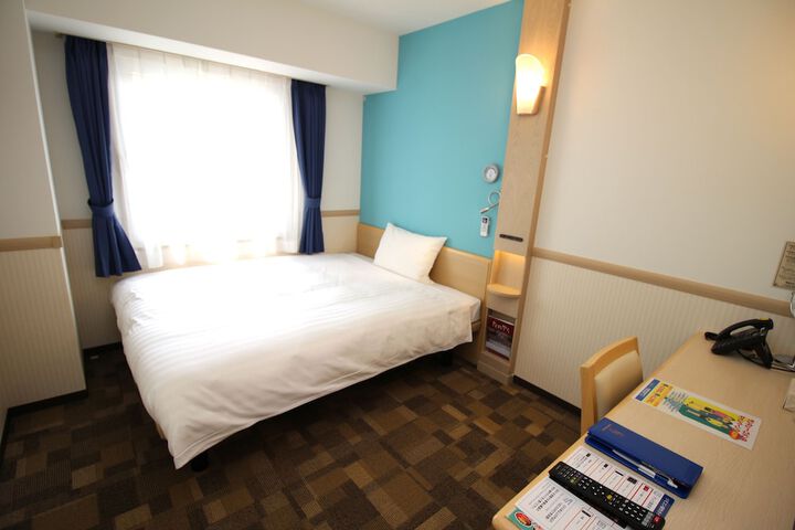 Room 3 of 42