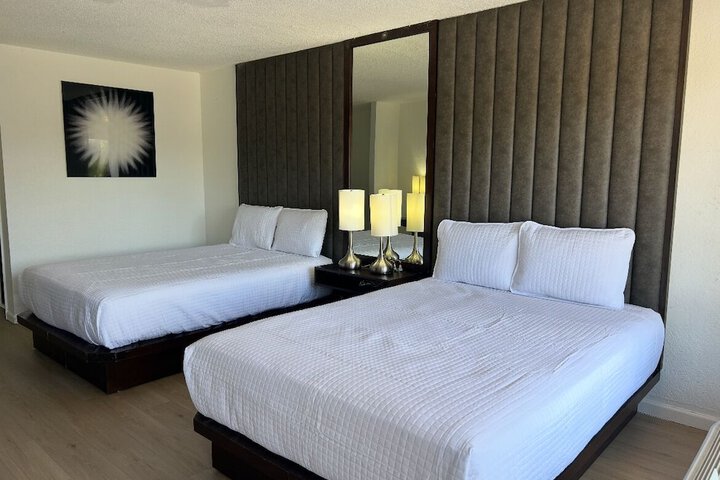 Room 3 of 7