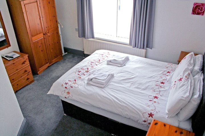 Room 14 of 19