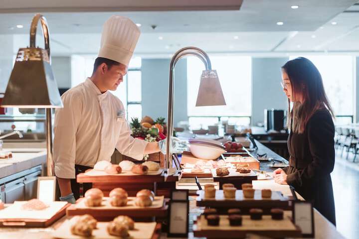 Dining 95 of 131