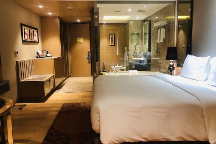Room 9 of 55