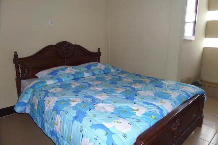 Room 10 of 24