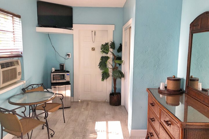 Room 16 of 131
