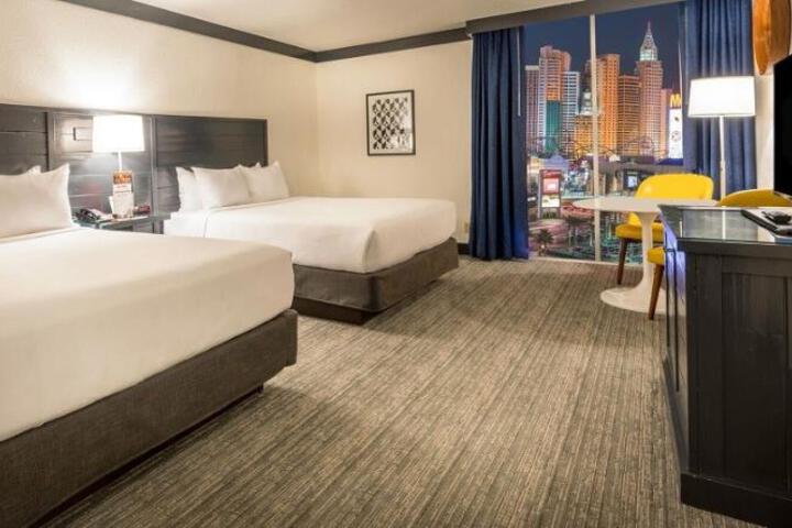 Standard Room, King or Two Doubles (1 of 20)