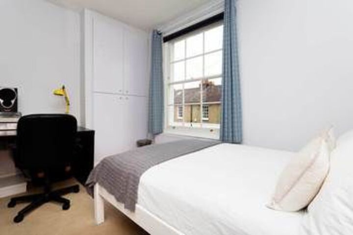 Room 11 of 26