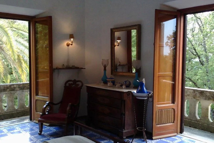 Room 2 of 12