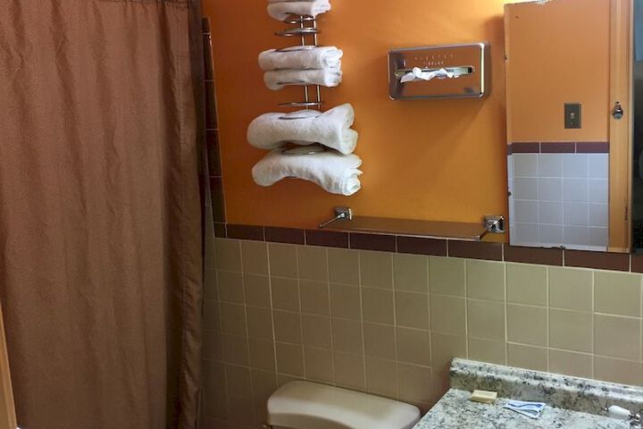 Room 16 of 29