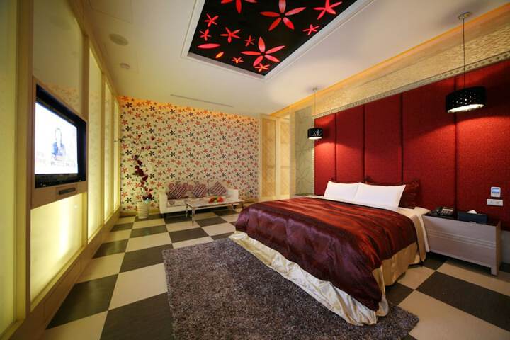 Room 7 of 49