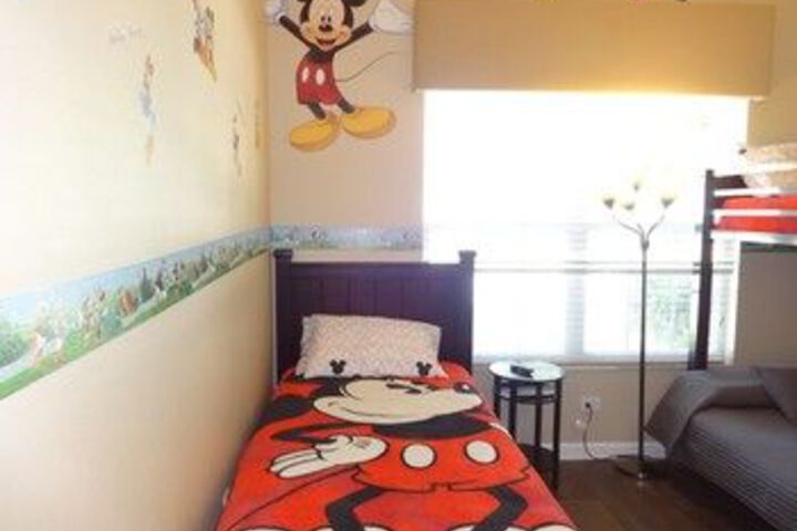 Room 13 of 43
