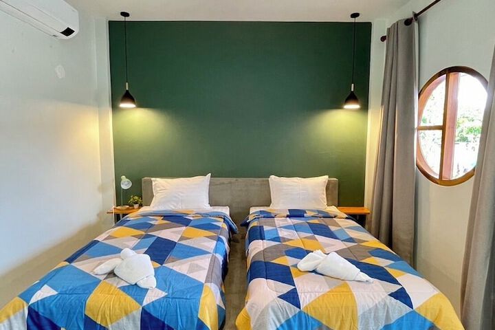 Room 8 of 15