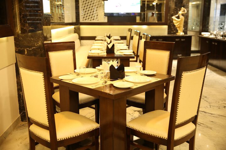 Dining 85 of 123