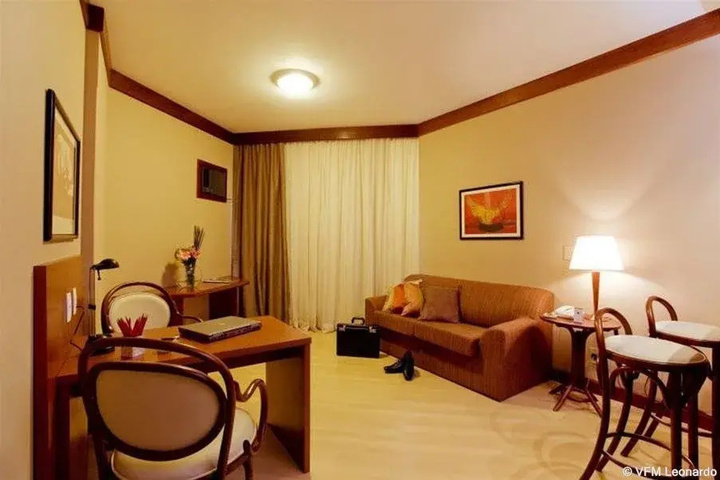 Room 3 of 7
