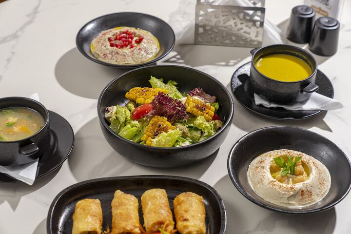 Dining 20 of 21
