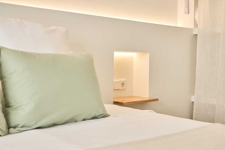 Room 8 of 29
