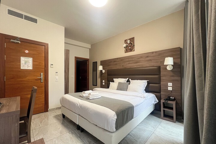 Room 26 of 68