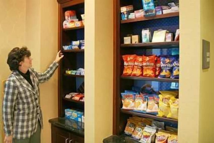 Snack bar