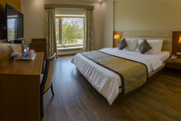 Room 6 of 20