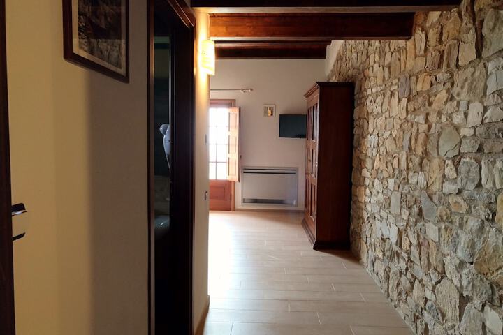 Room 27 of 97