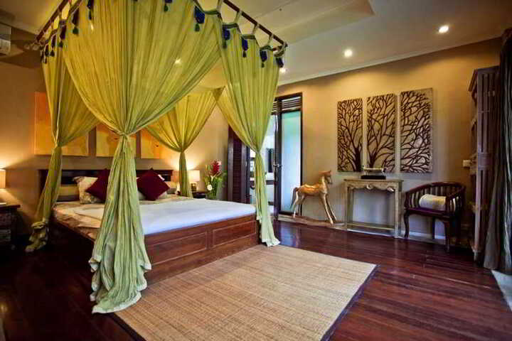 Room 7 of 8