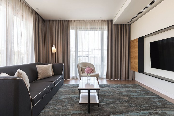 Room 43 of 140