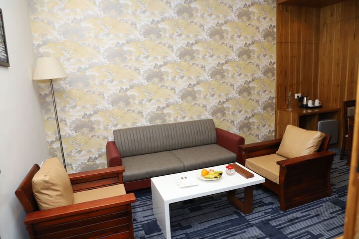 Room 22 of 48