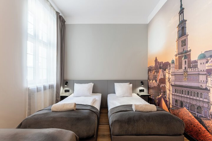 Room 9 of 65