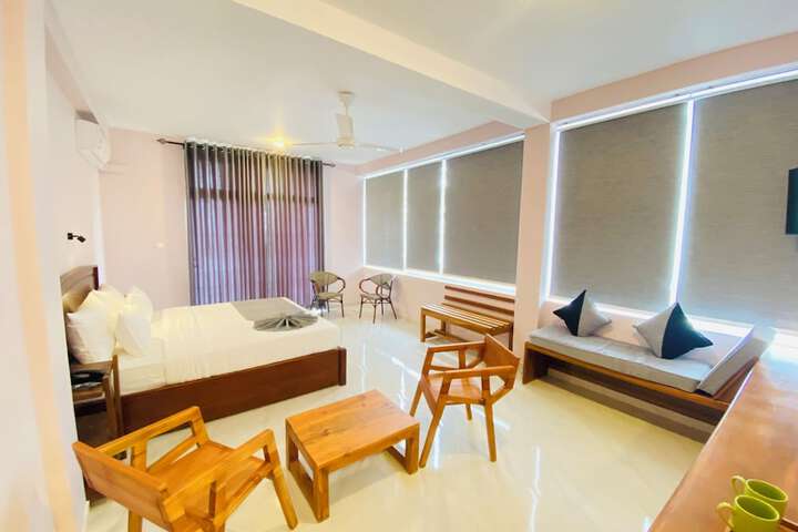 Room 8 of 74