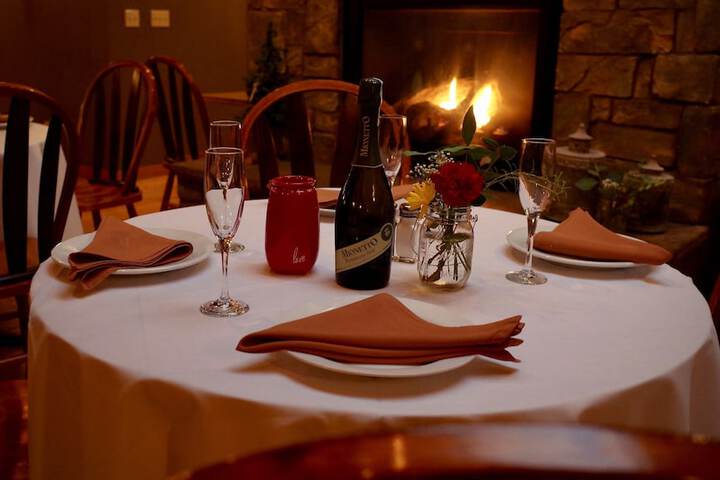 Dining 108 of 152