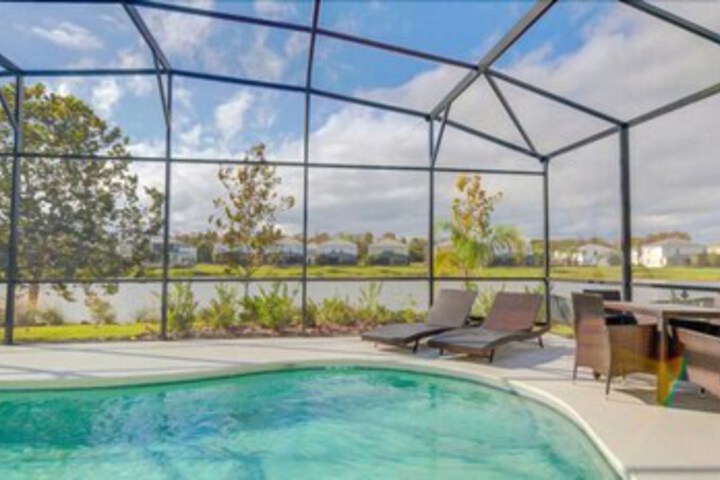 Pool 16 of 36