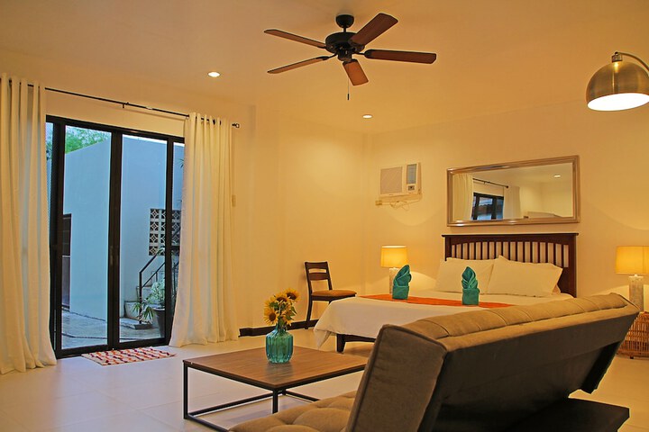 Room 8 of 32
